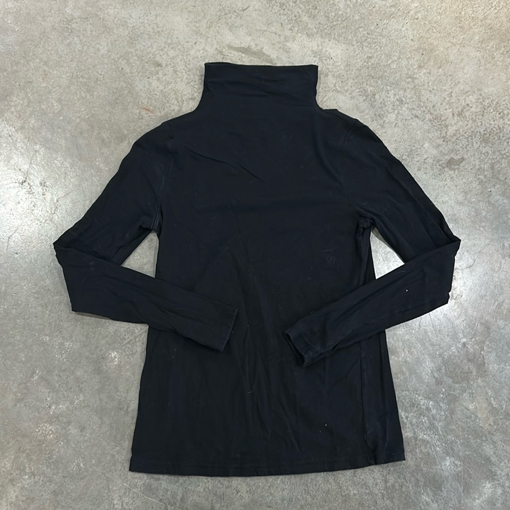 Old navy black turtle neck